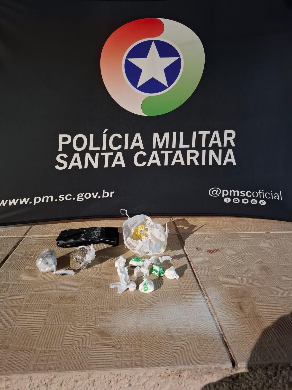 Ações da PM resultam em prisões e apreensões por tráfico de drogas na região e na Serra