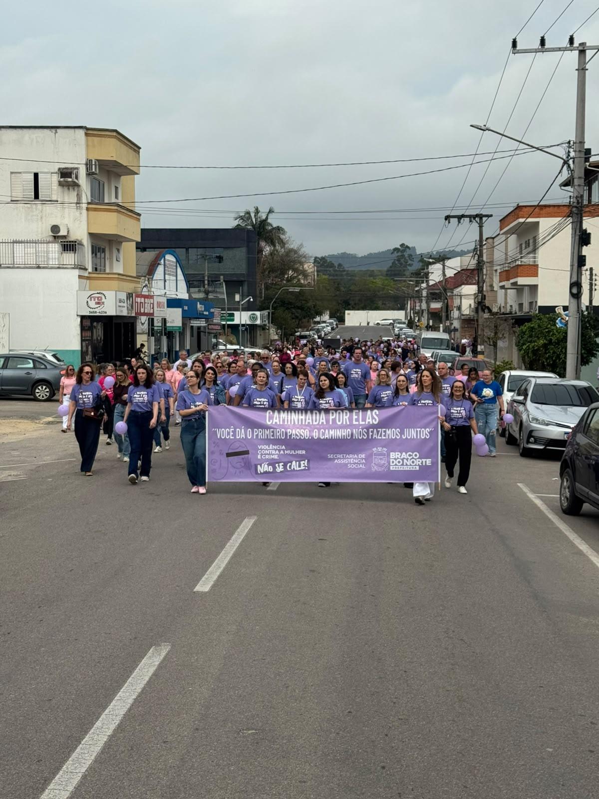 Agosto Lilás mobiliza ruas de Braço do Norte em caminhada de combate à violência contra a mulher