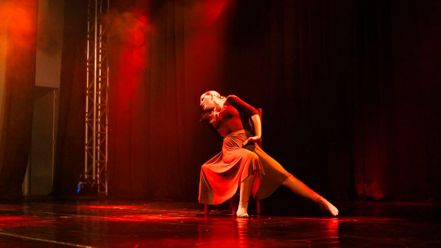 Estúdio Dahlia, de São Ludgero, conquista quatro premiações no 4º Orleans em Dança
