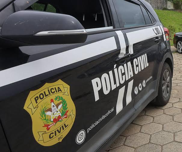 Homem é preso pela Polícia Civil por descumprir medida protetiva e ameaçar vítima em Braço do Norte