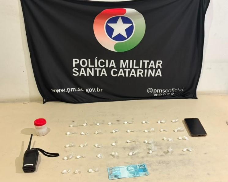 Operações da Polícia Militar terminam com prisões e apreensões em Tubarão, Laguna, Passo de Torres e Criciúma