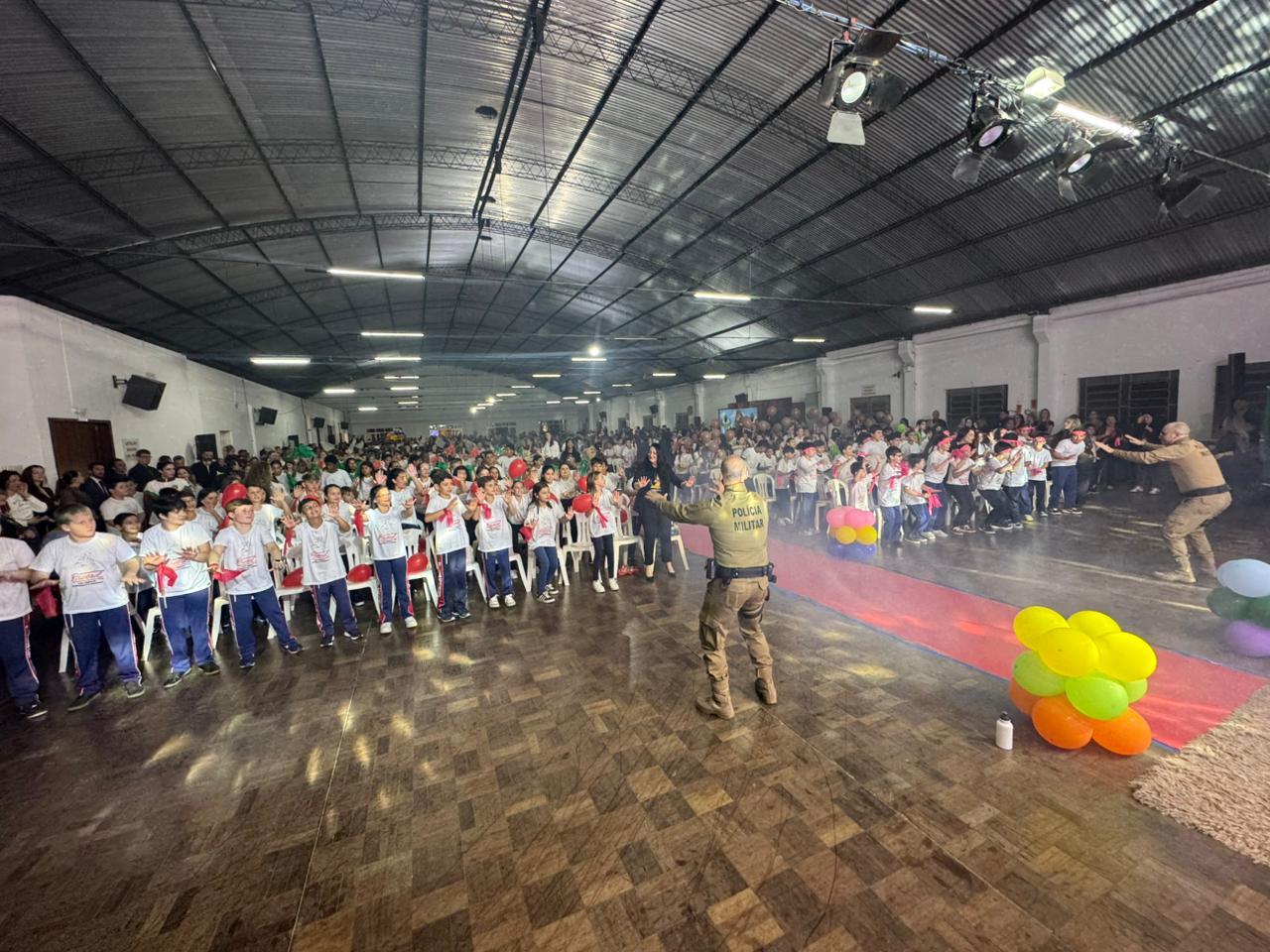 Proerd forma 637 estudantes da rede escolar em solenidade em Braço do Norte