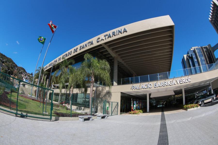 Alesc destina R$ 20 milhões para socorrer famílias atingidas por temporal de granizo na Grande Florianópolis