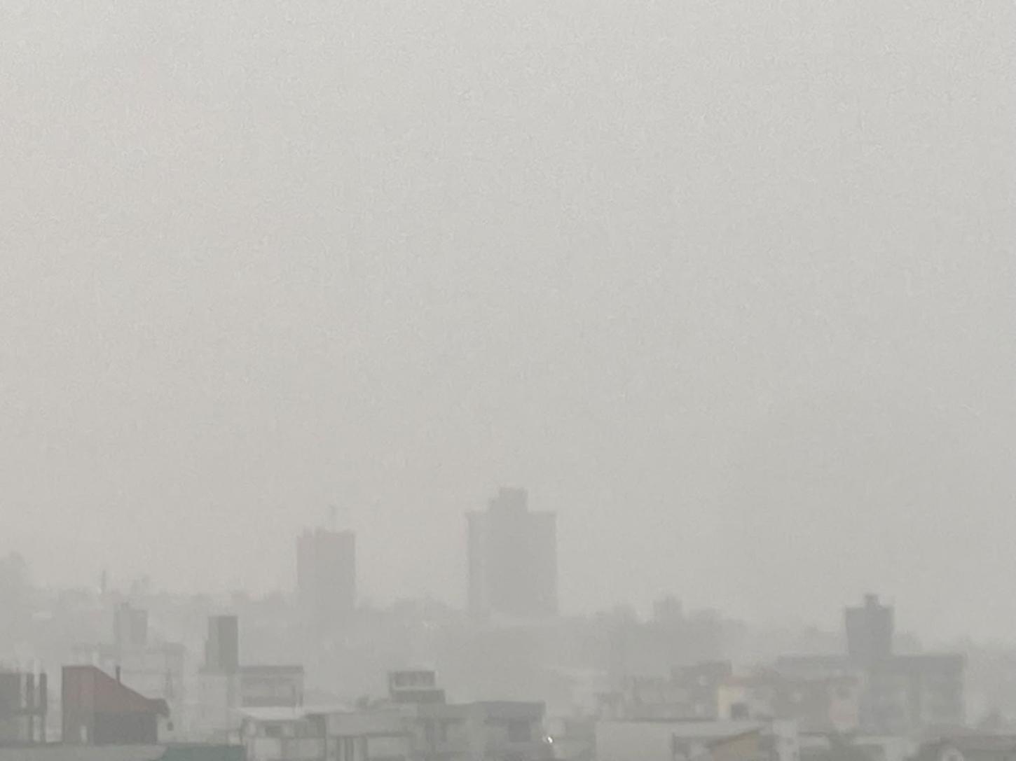 Ar frio e seco derruba temperaturas para até 1°C em Santa Catarina com mar agitado e ondas de até 3 metros
