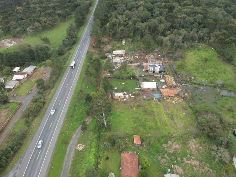 Defesa Civil de Santa Catarina confirma passagem de tornado em Três Barras