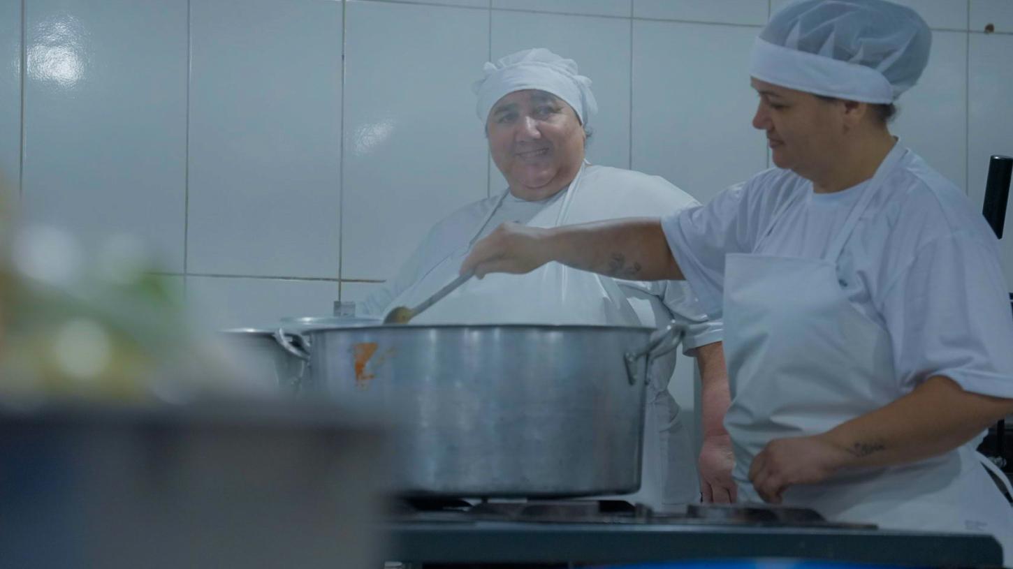 Grupo Risotolândia abre 70 vagas imediatas para cozinheiro escolar em cinco cidades do Sul de SC