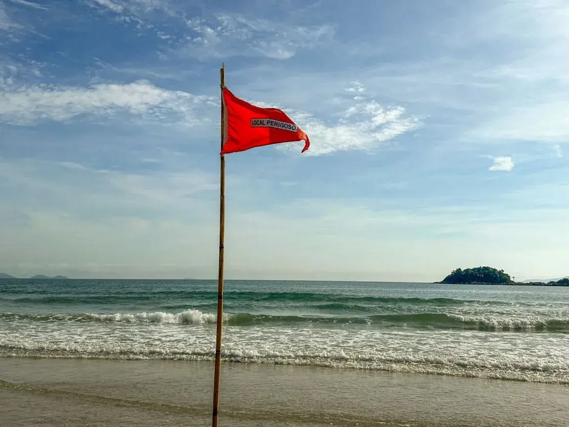 Massa de ar seco garante sol em Santa Catarina nesta quarta-feira, mas Litoral Sul segue sob alerta para mar agitado