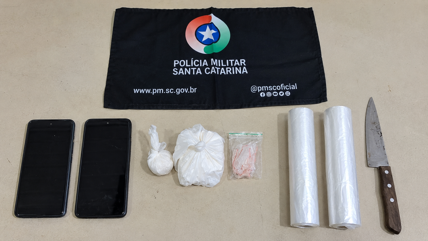 Operação policial desarticula ponto de venda de entorpecentes no bairro Boa Esperança
