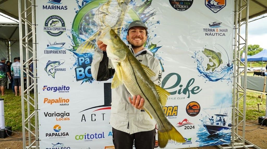 Atleta de São Ludgero conquista título de maior peixe em competição de pesca no Rio Mampituba