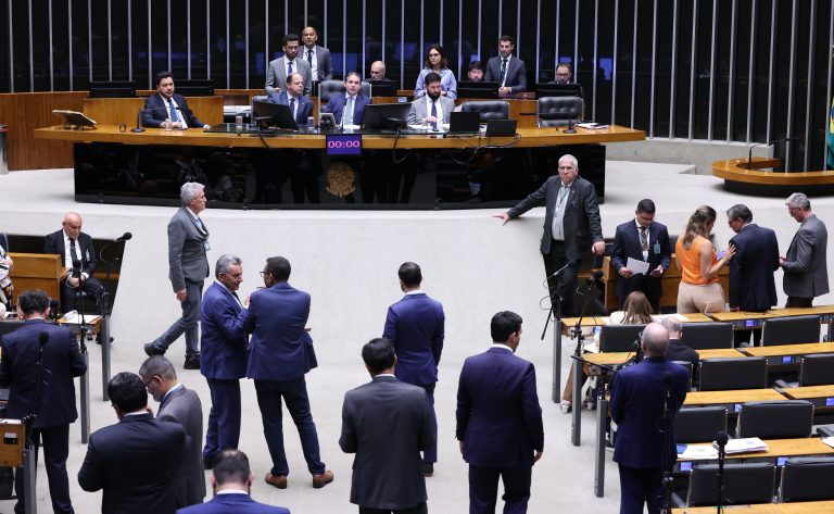 Câmara aprova MP que amplia alcance de indenização para servidores em áreas estratégicas de fronteira
