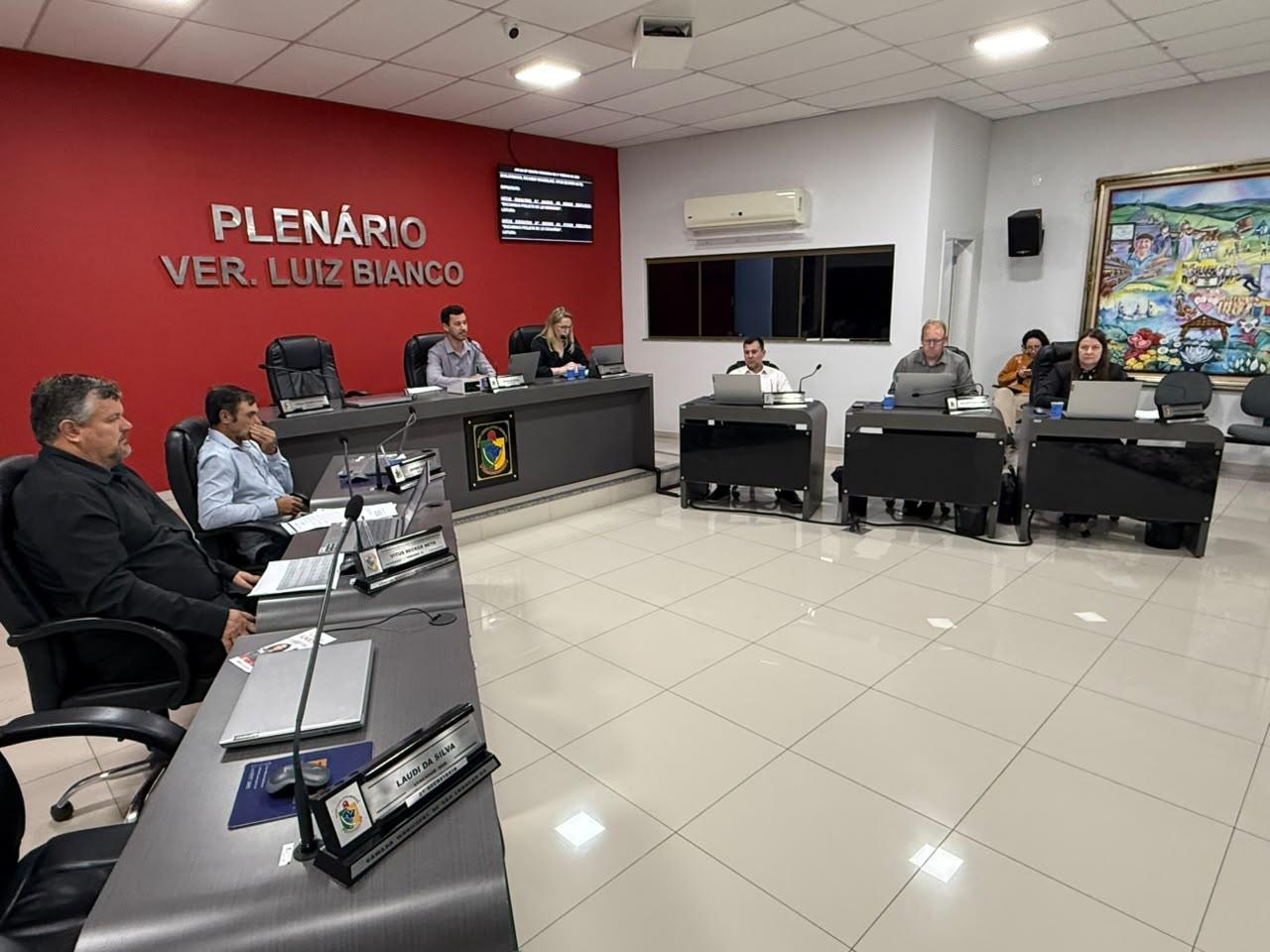 Câmara de São Ludgero rejeita Plano Diretor e aprova reforço na Saúde e Inclusão