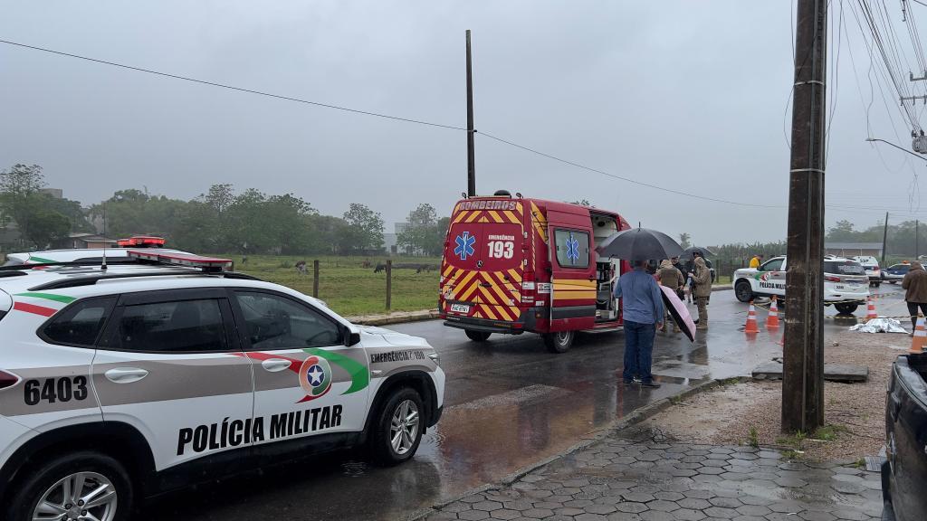 Homem armado com faca invade creche em Tijucas e é morto após confronto com a Polícia Militar