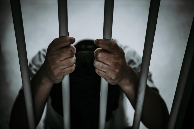 Homem de 62 anos é preso após descumprir medida protetiva e tentar invadir casa de ex-esposa em Grão-Pará
