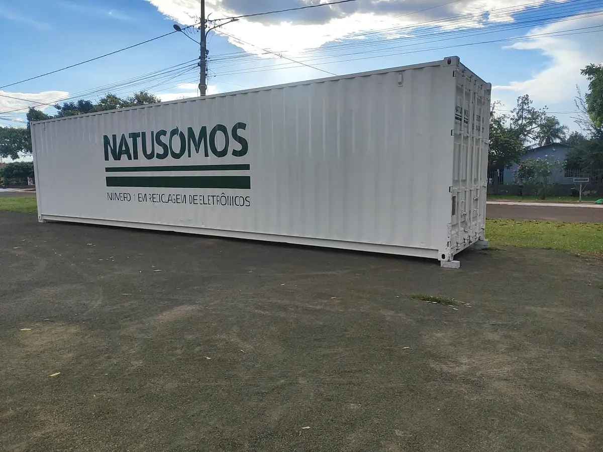Rio Fortuna instala ponto permanente de coleta de lixo eletrônico para descarte correto de equipamentos