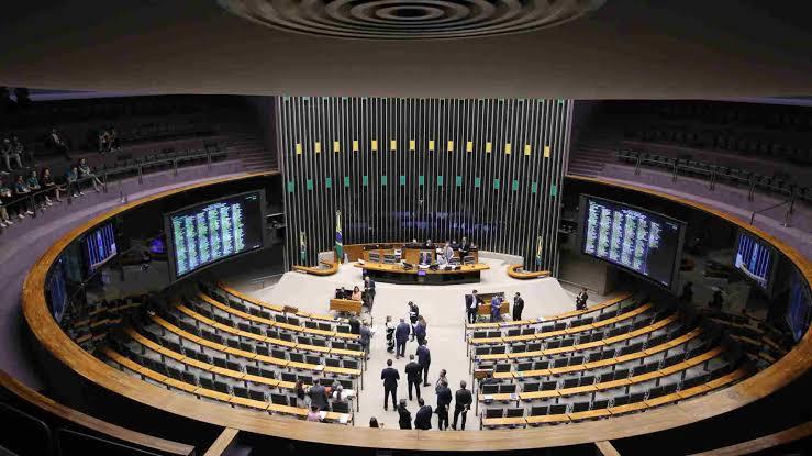 Santa Catarina define os 16 deputados federais para a Câmara; PL lidera bancada e seis estreiam em Brasília