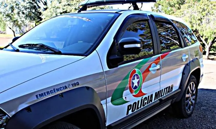 🚔 Adolescente é apreendido por tráfico no bairro Passagem em Tubarão