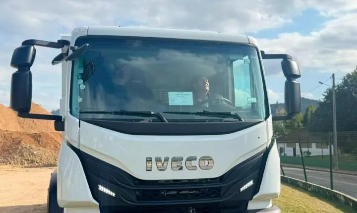 Agricultura de São Ludgero ganha reforço com novo caminhão zero-quilômetro para apoio ao produtor