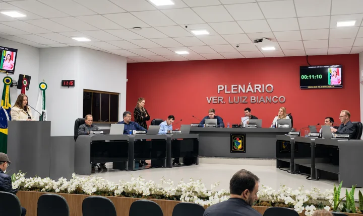 🗣️ Aniversário do município e pedidos de iluminação marcam sessão da Câmara de São Ludgero