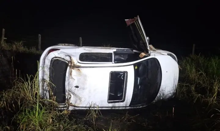 apotamento de carro deixa mulher encarcerada na SC-370 em Braço do Norte