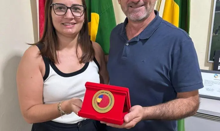 Armazém conquista Selo Ouro Nacional de Alfabetização do MEC