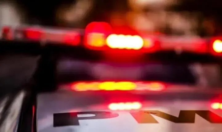 🚨 Briga entre padrasto e enteada em estacionamento de supermercado mobiliza PM em Laguna