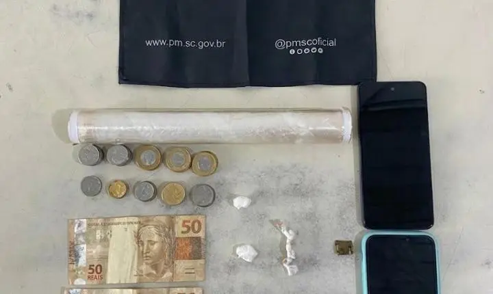 🐕 Cães policiais encontram drogas e dois adolescentes são apreendidos