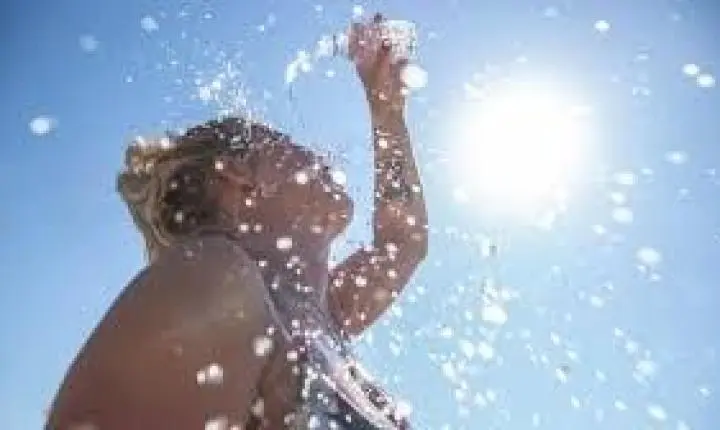 ⛈️ Calor de 33°C precede chegada de frente fria em Santa Catarina