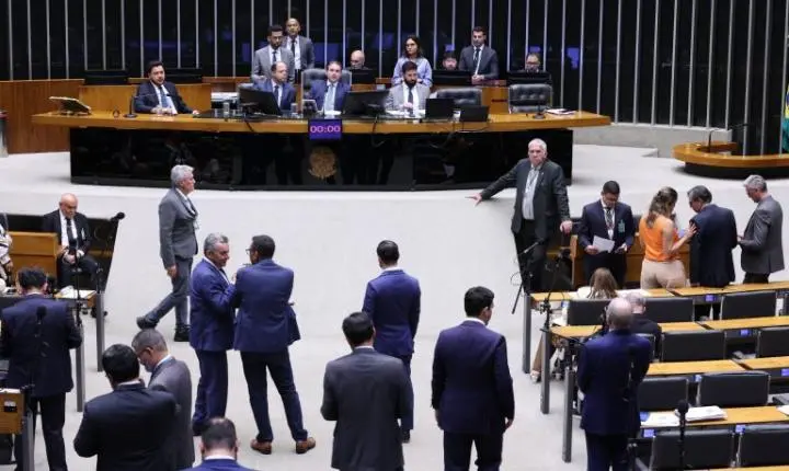 Câmara aprova MP que amplia alcance de indenização para servidores em áreas estratégicas de fronteira