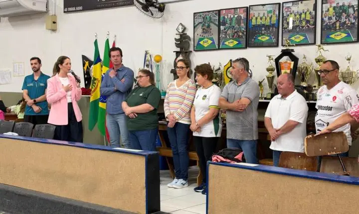 Campeonato Municipal de Bocha e Canastra reúne mais de 110 idosos e define representantes de Braço do Norte para o JASTI