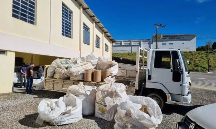 Coleta itinerante recolhe quase 1,8 tonelada de embalagens e resíduos agropecuários em Rio Fortuna