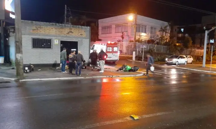 🏍️ Colisão entre duas motos deixa três pessoas feridas na Avenida Centenário, em Criciúma