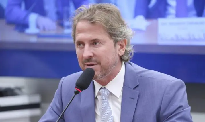 Comissão aprova diretrizes para incentivar trabalho voluntário e solidariedade na educação
