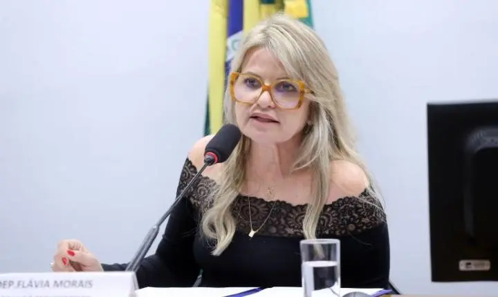 Comissão aprova projeto para ampliar o acesso a remédios de uso contínuo no SUS