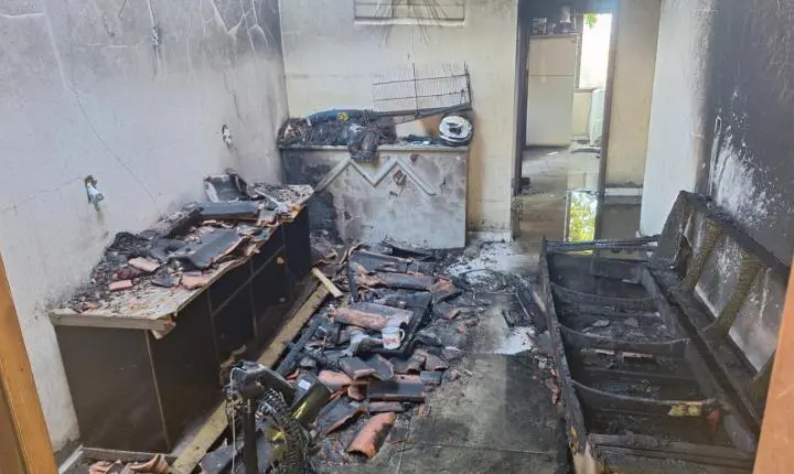 🔥 Curto-circuito em celular causa incêndio em residência em BN