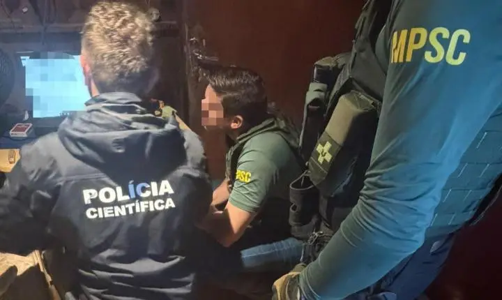 CyberGAECO cumpre mandados em Florianópolis e Pomerode e realiza prisão na Operação Mariposa IV