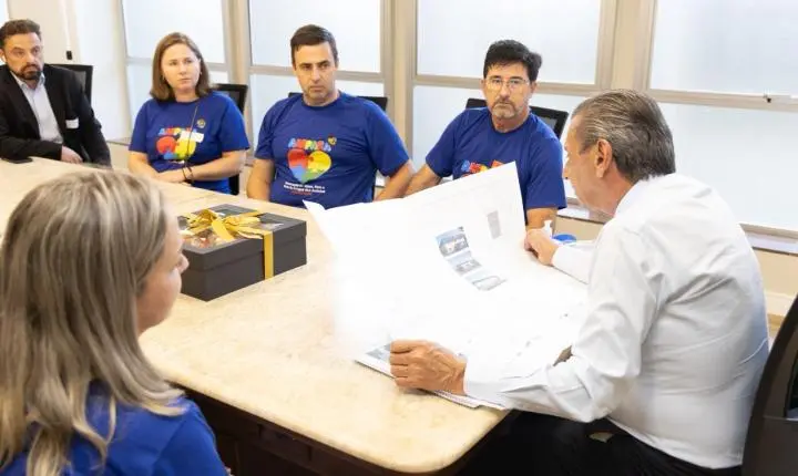 🚨 Deputado Júlio Garcia garante R$ 1 milhão para construção da sede da AMPARA em Armazém