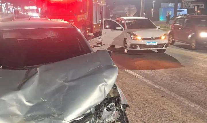 🚨 Engavetamento entre três carros mobiliza forças de socorro na rodovia SC-370
