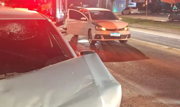 🚨 Engavetamento entre três carros mobiliza forças de socorro na rodovia SC-370