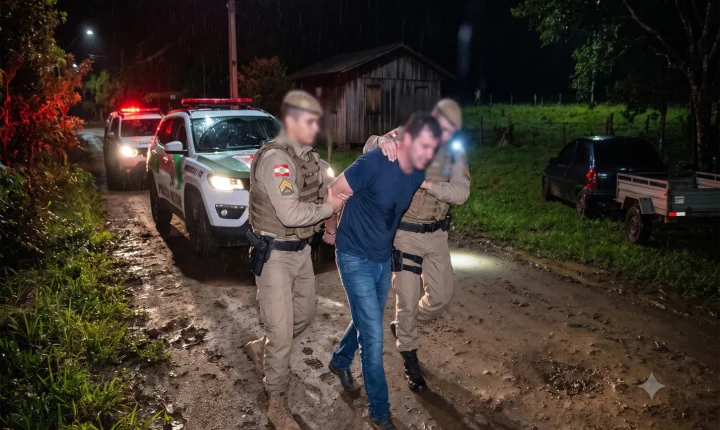 Foragido por roubo é preso pela PM após denúncia de abigeato em Içara