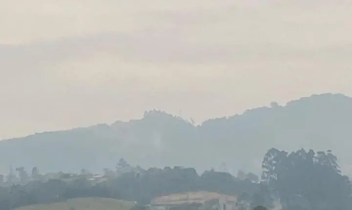 Frente fria provoca temporais neste sábado, mas cede espaço ao sol e vento forte no domingo em SC