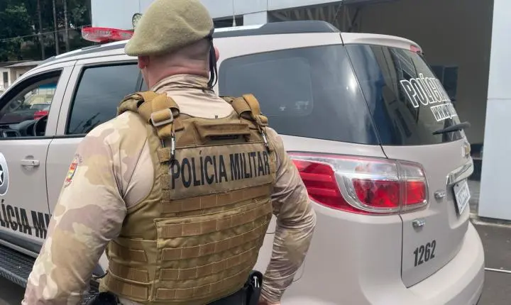 🚨 Homem com passagens por estupro de vulnerável e tráfico é preso em Tubarão