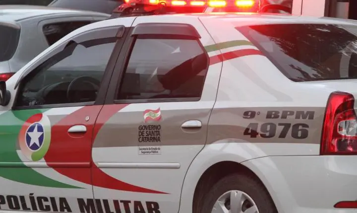 Homem de 34 anos invade casa de ex-companheira e acaba preso em flagrante pela PM em Balneário Gaivota