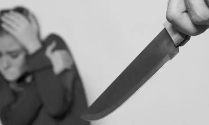 Homem é preso após ameaçar companheira com faca no bairro Pinheirinho