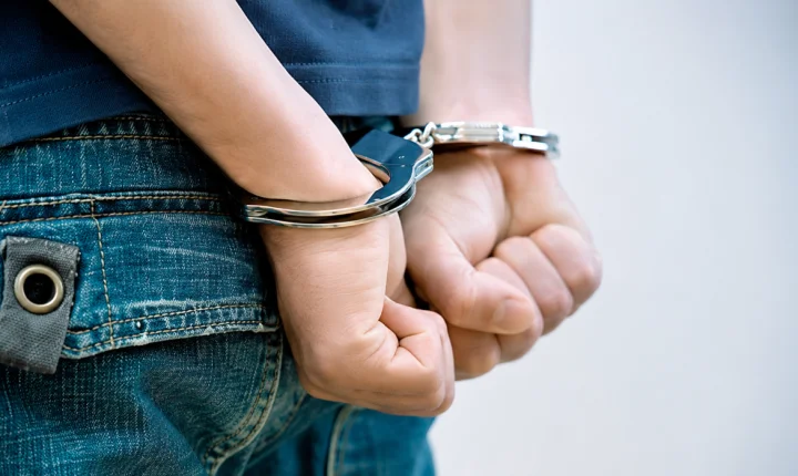 ⚖️ Homem é preso de forma preventiva em Braço do Norte por ameaçar ex-companheira e violar medida protetiva