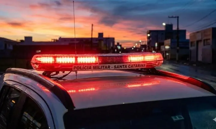 🚔 Homem é preso em flagrante por agredir companheira em Içara