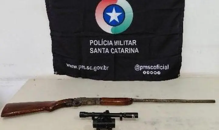🚔 Homem é preso em Sombrio após ameaçar ex-mulher de morte e esconder arma