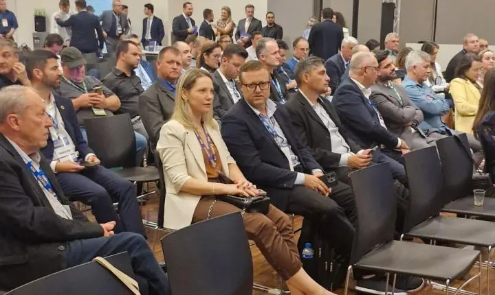 📰 Homenagem na Alesc, asfalto em Armazém e saúde via WhatsApp movimentam a região
