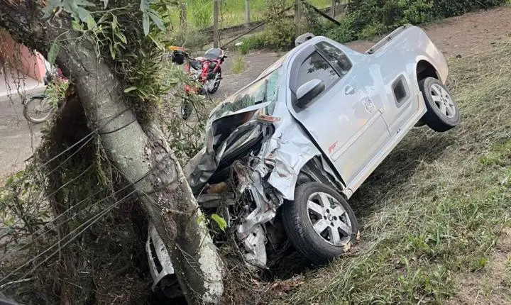 🏍️ Idoso de 79 anos morre em colisão entre carro e moto na SC-370