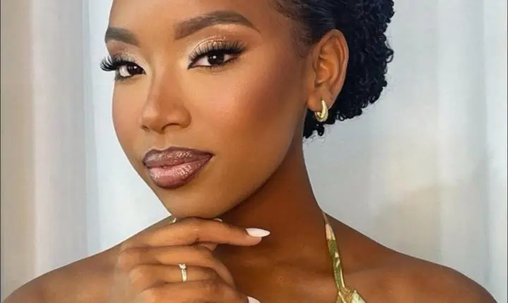 👑 Justiça determina que Facebook remova ataques racistas contra a Miss SC Pietra Travassos