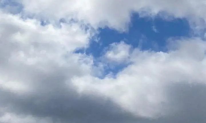 Massa de ar seco e frio derruba temperaturas e traz alerta de geada para Santa Catarina